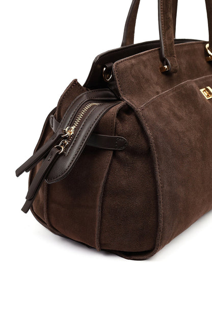 Kadın Kahverengi Uzun Askılı Aksesuarlı Süet Kol Çantası