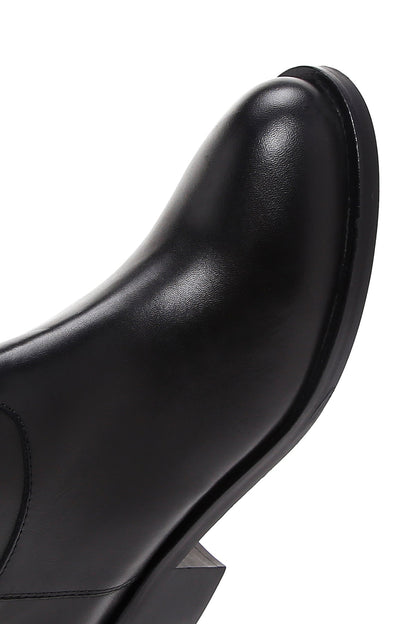 Kadın Siyah Fermuarlı Toka Detaylı Deri Çizme