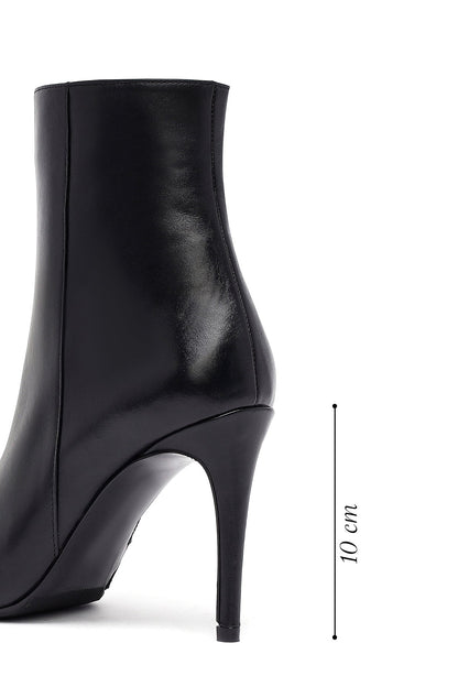 Kadın Siyah Fermuarlı Yüksek Ince Topuklu Deri Bot