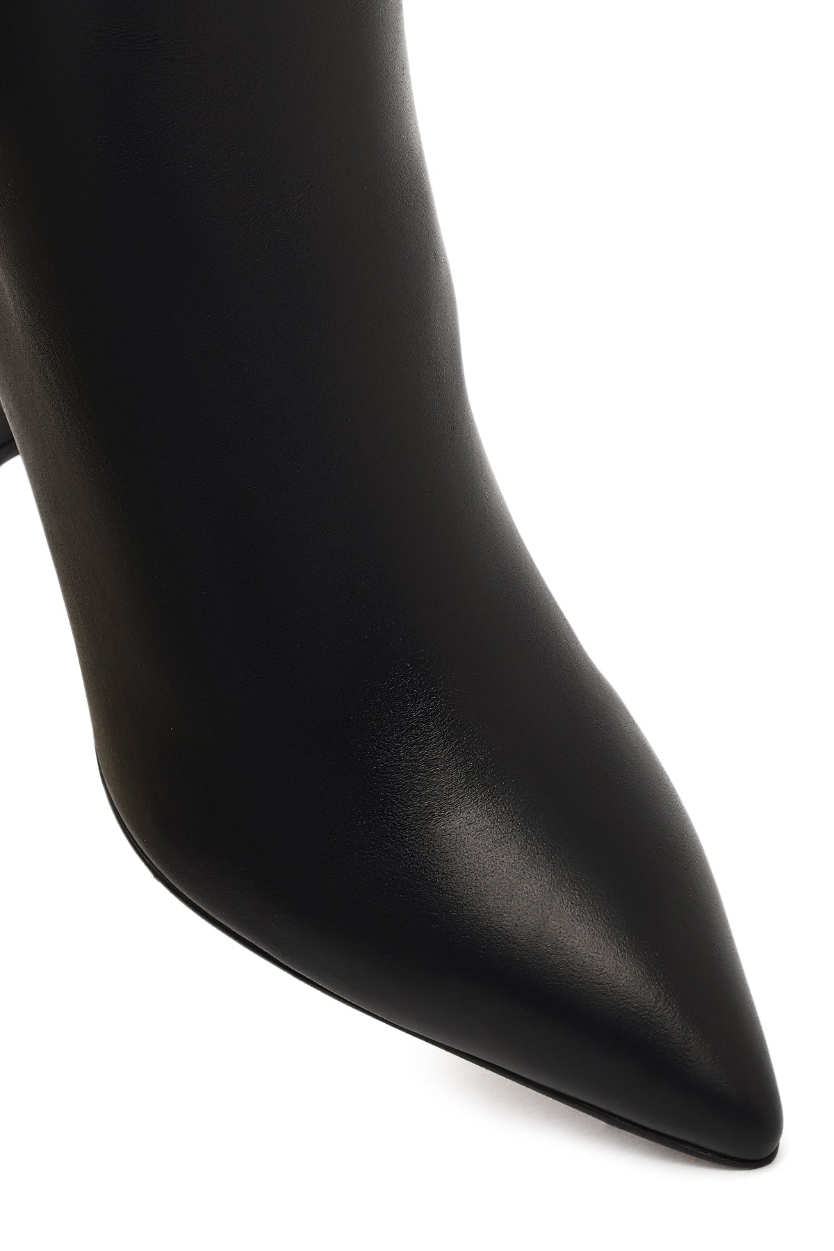 Kadın Siyah Fermuarlı Topuklu Deri Bot