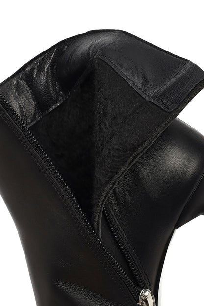 Kadın Siyah Fermuarlı Topuklu Deri Bot