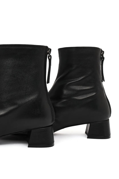 Kadın Siyah Fermuarlı Kısa Kalın Topuklu Deri Bot