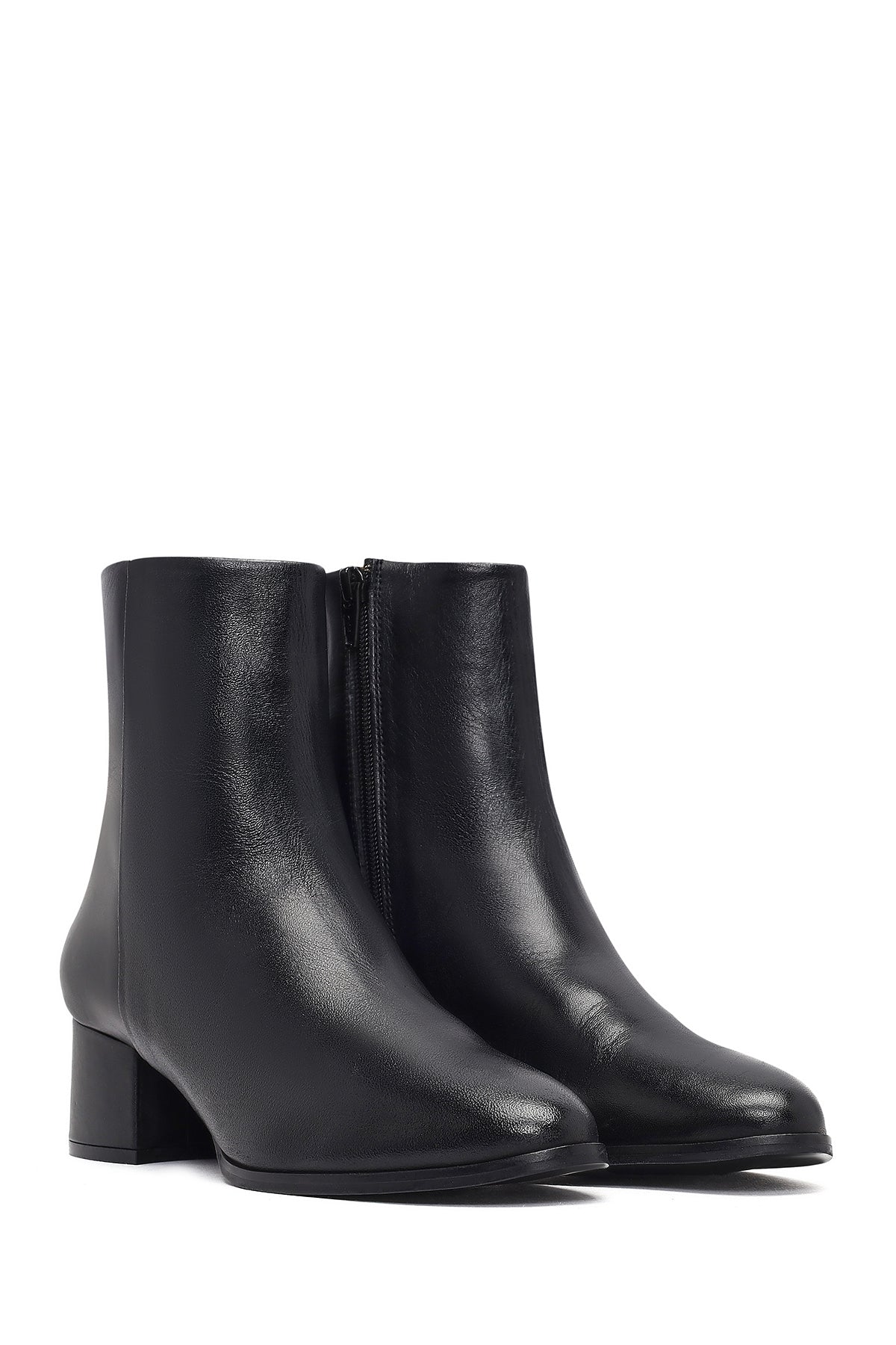 Kadın Siyah Fermuarlı Kısa Kalın Topuklu Deri Bot