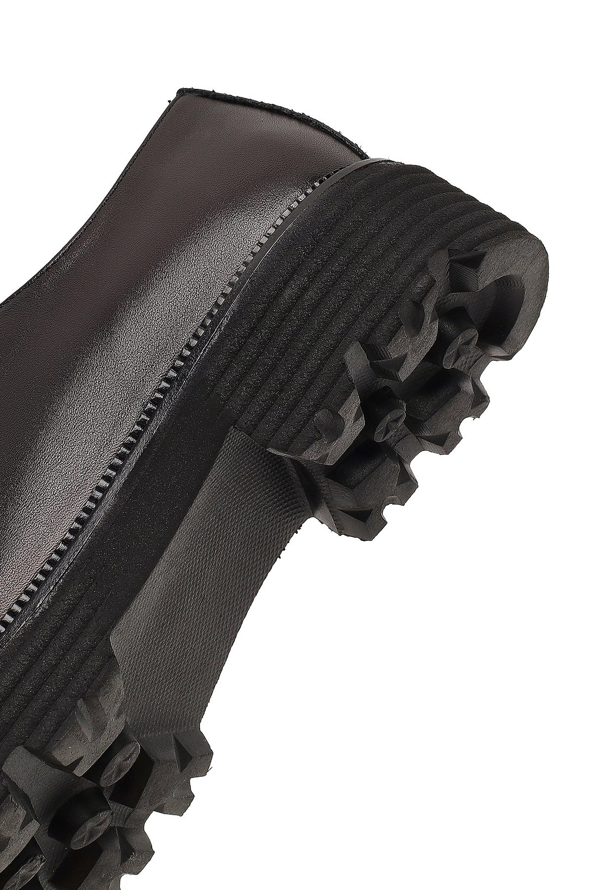 Kadın Siyah Bağcıklı Kalın Tabanlı Maskülen Ayakkabı