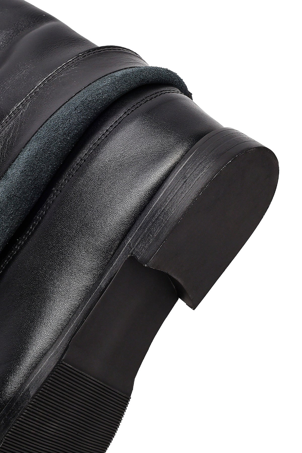 Kadın Siyah Deri Bot