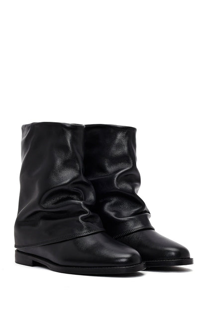 Kadın Siyah Deri Bot