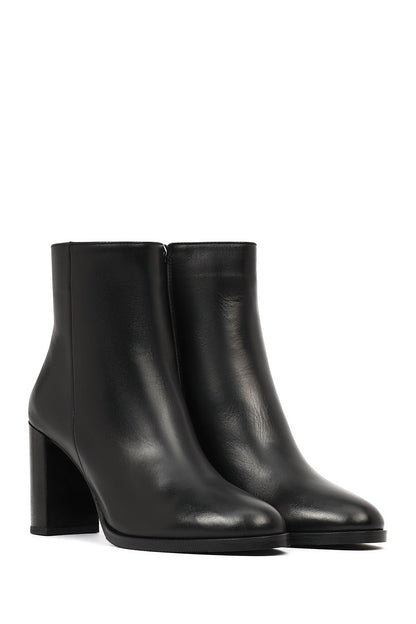 Kadın Siyah Fermuarlı Kalın Topuklu Deri Bot