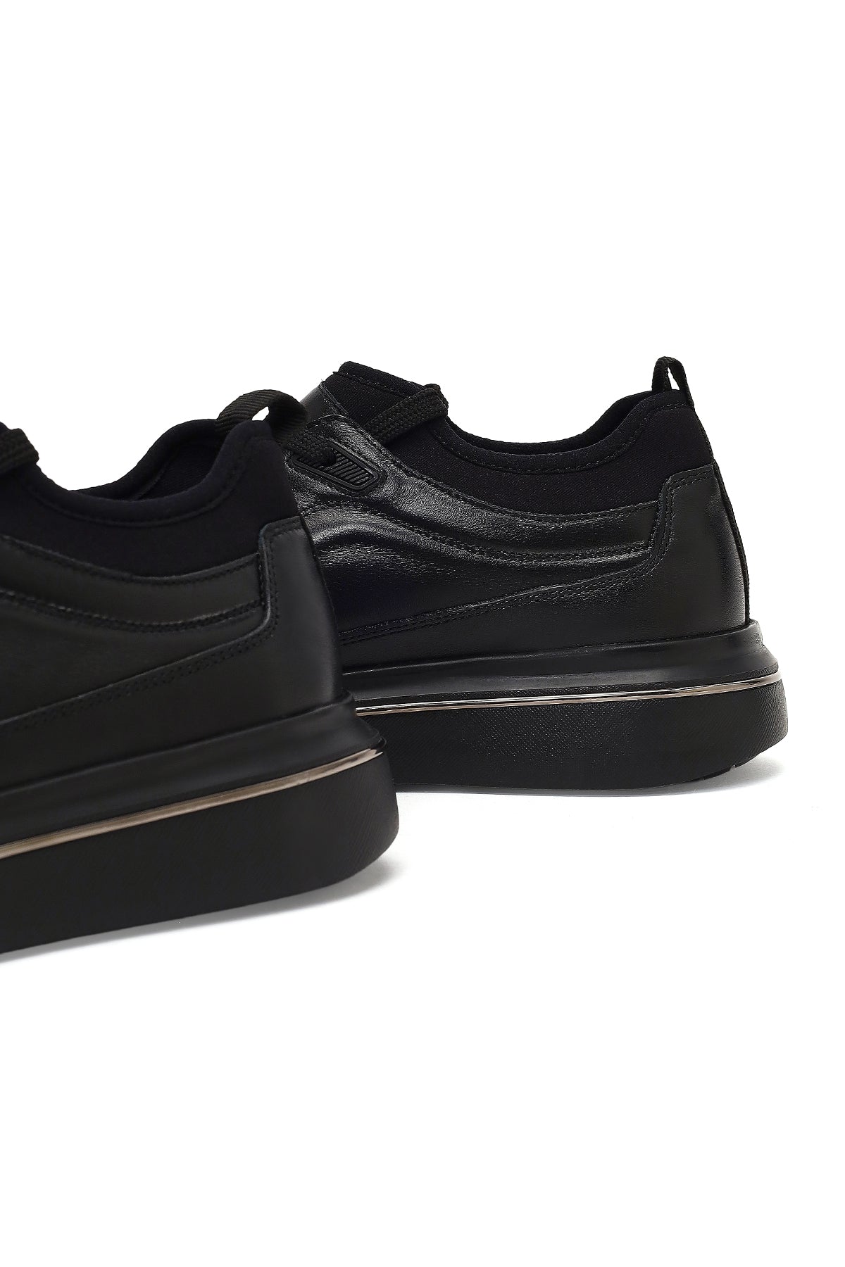 Erkek Siyah Bağcıklı Kalın Tabanlı Deri Sneaker