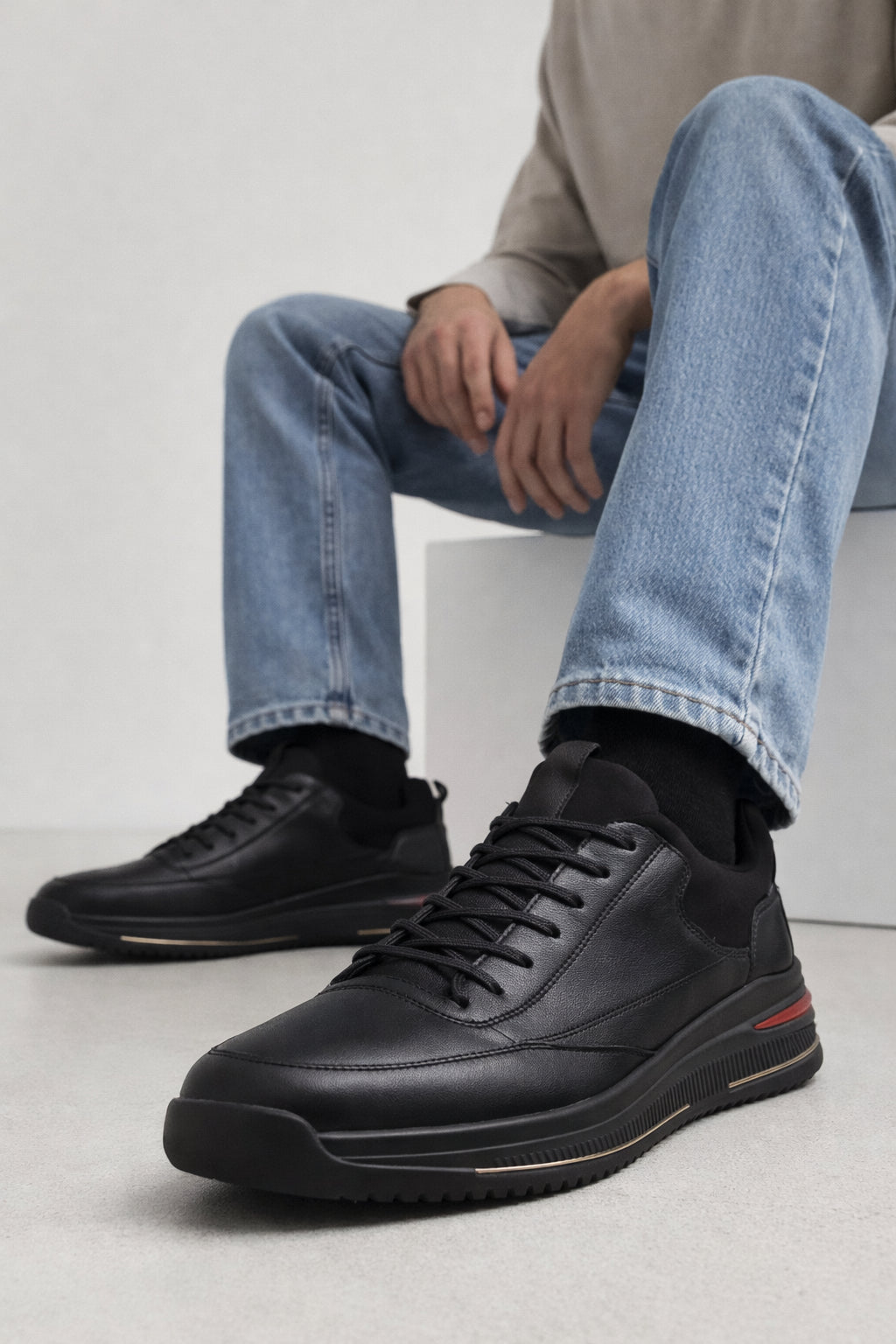 Erkek Siyah Bağcıklı Deri Sneaker