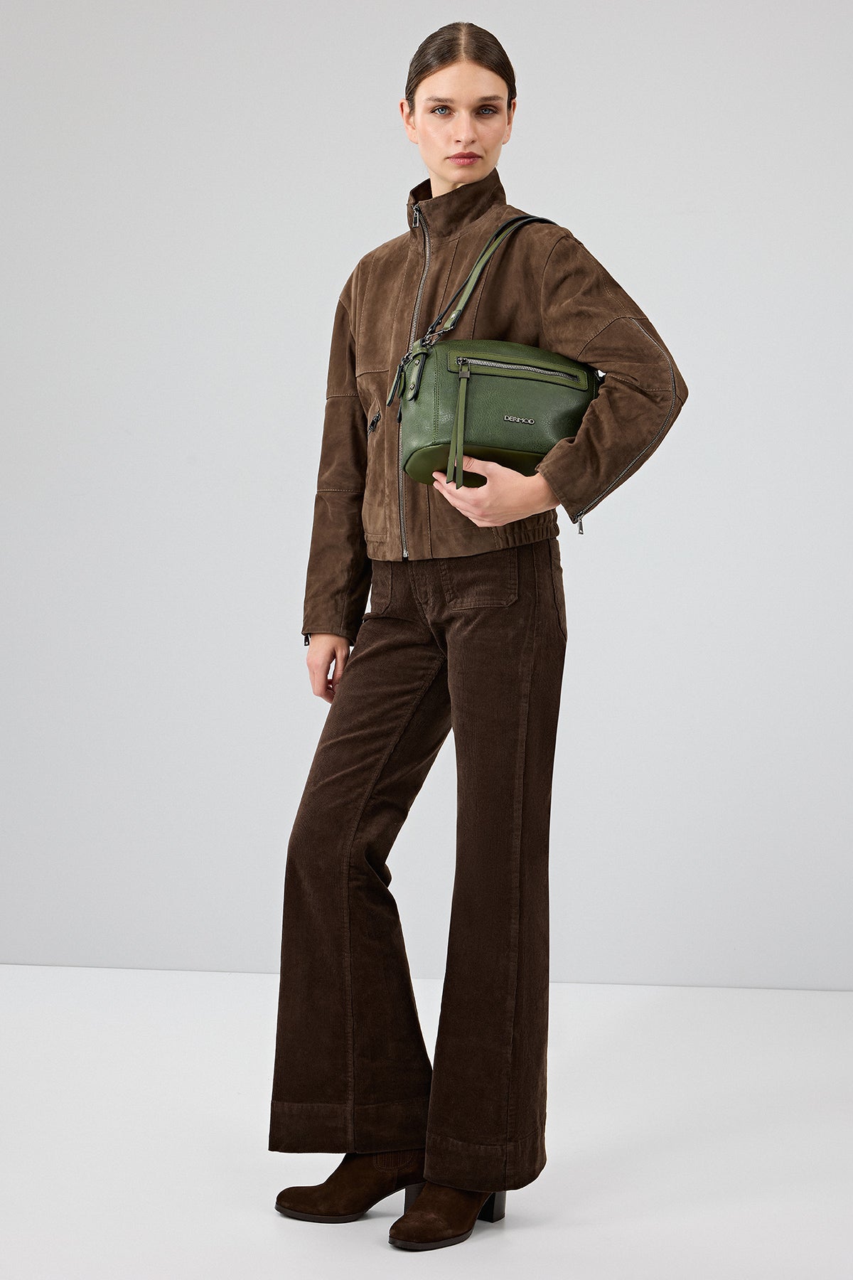 Gina Kadın Kahverengi Hakim Yaka Oversize Kısa Süet Deri Ceket