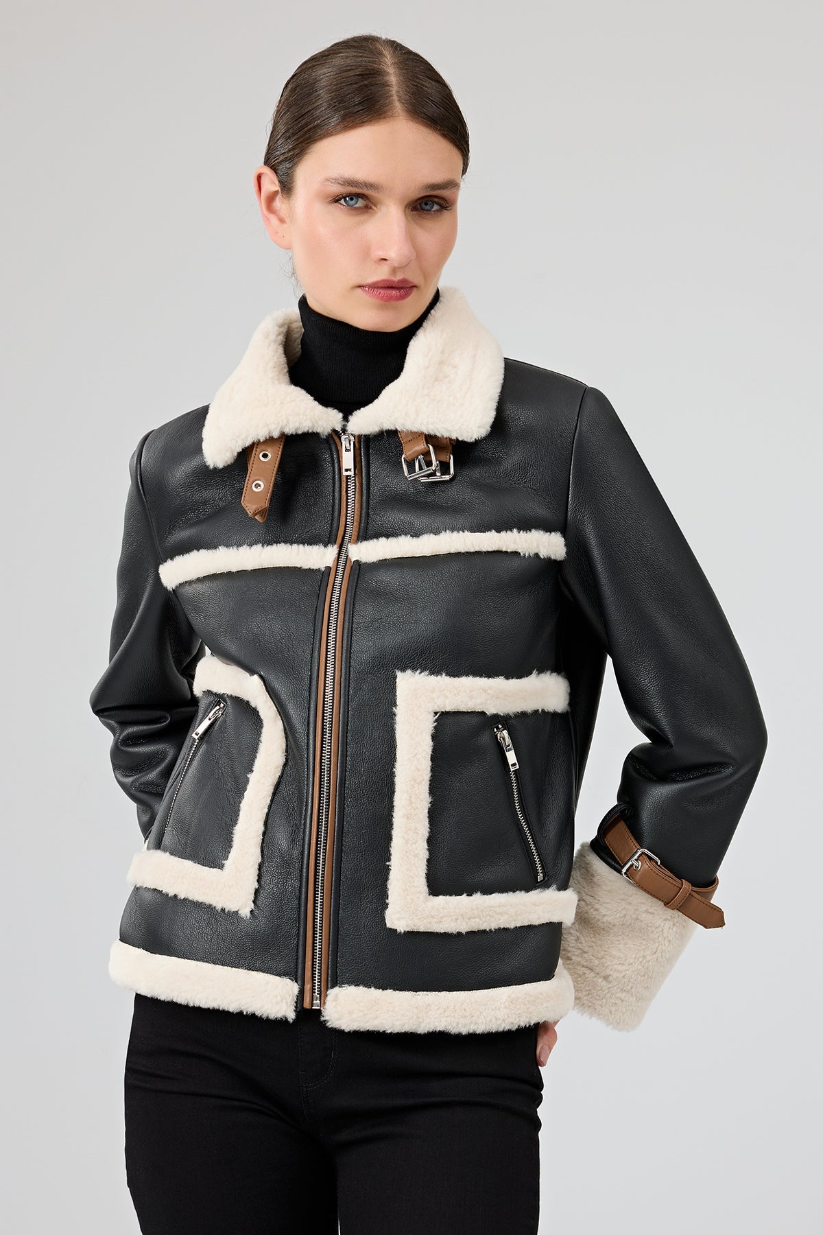 Megeve Kadın Siyah Kısa Teddy Mont