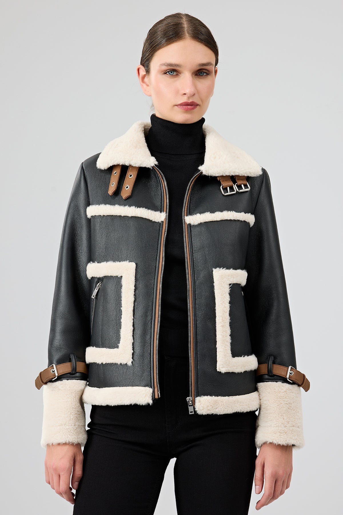 Megeve Kadın Siyah Kısa Teddy Mont