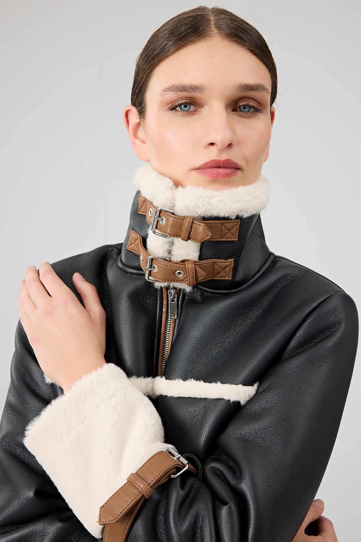 Megeve Kadın Siyah Kısa Teddy Mont