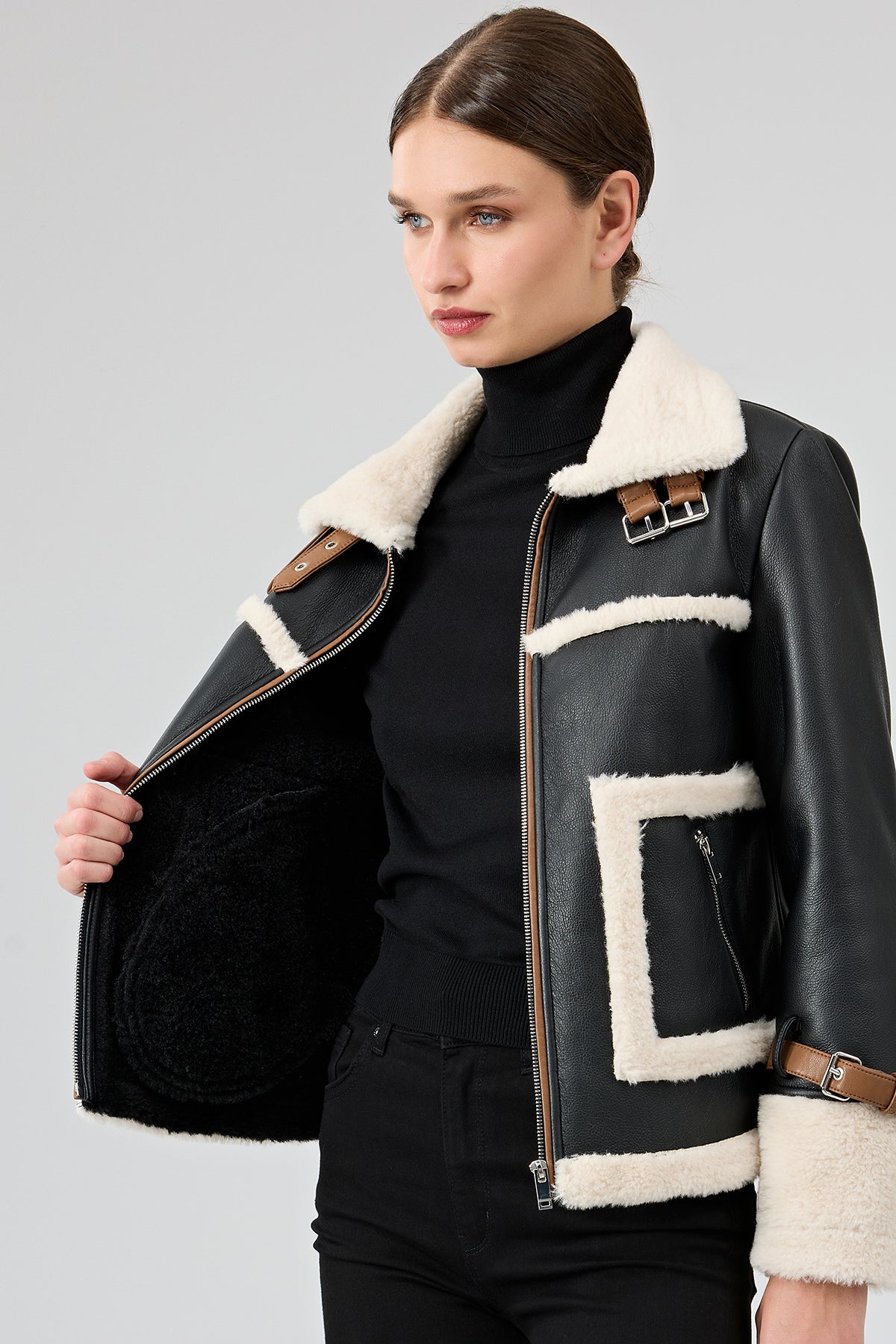 Megeve Kadın Siyah Kısa Teddy Mont