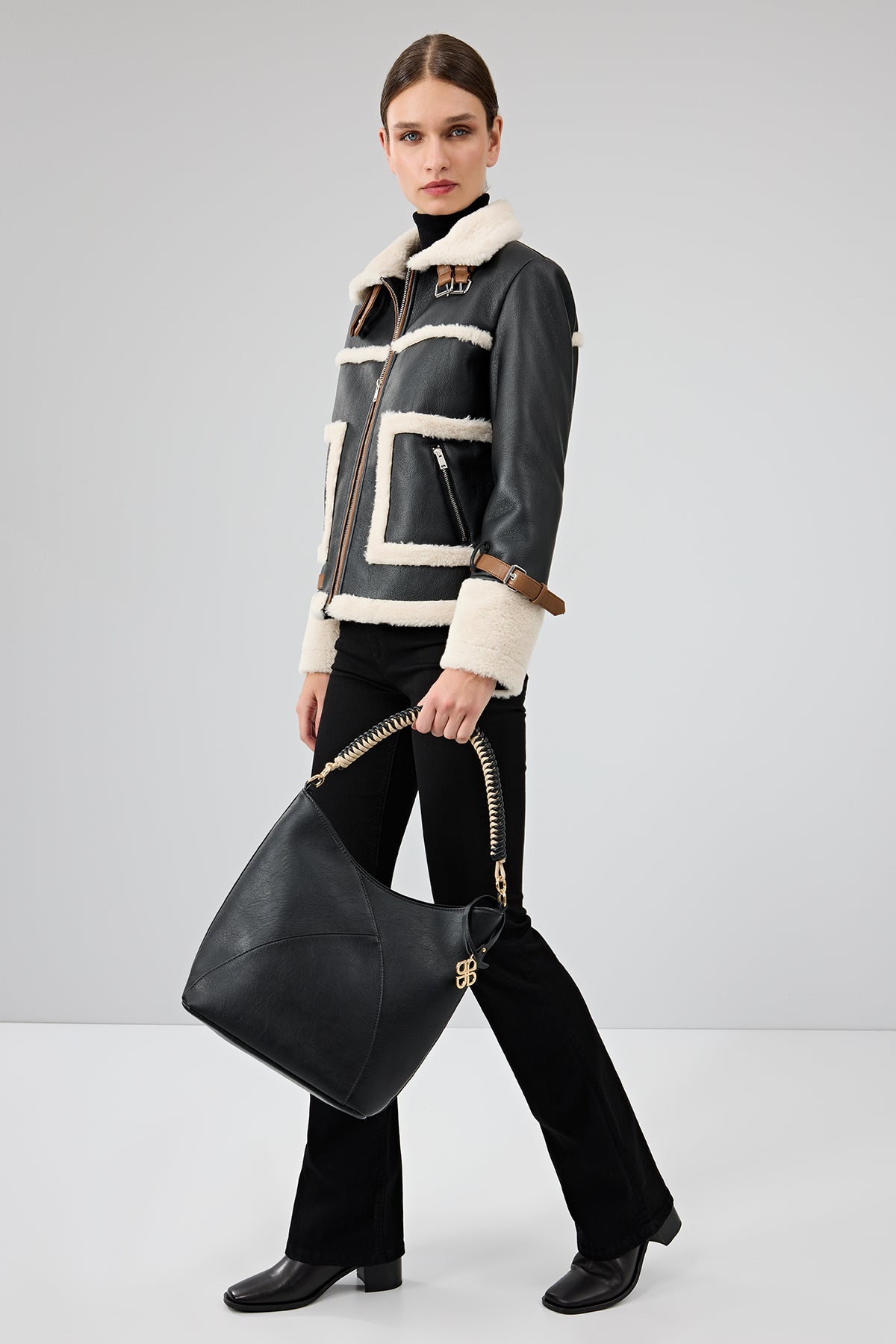 Megeve Kadın Siyah Kısa Teddy Mont