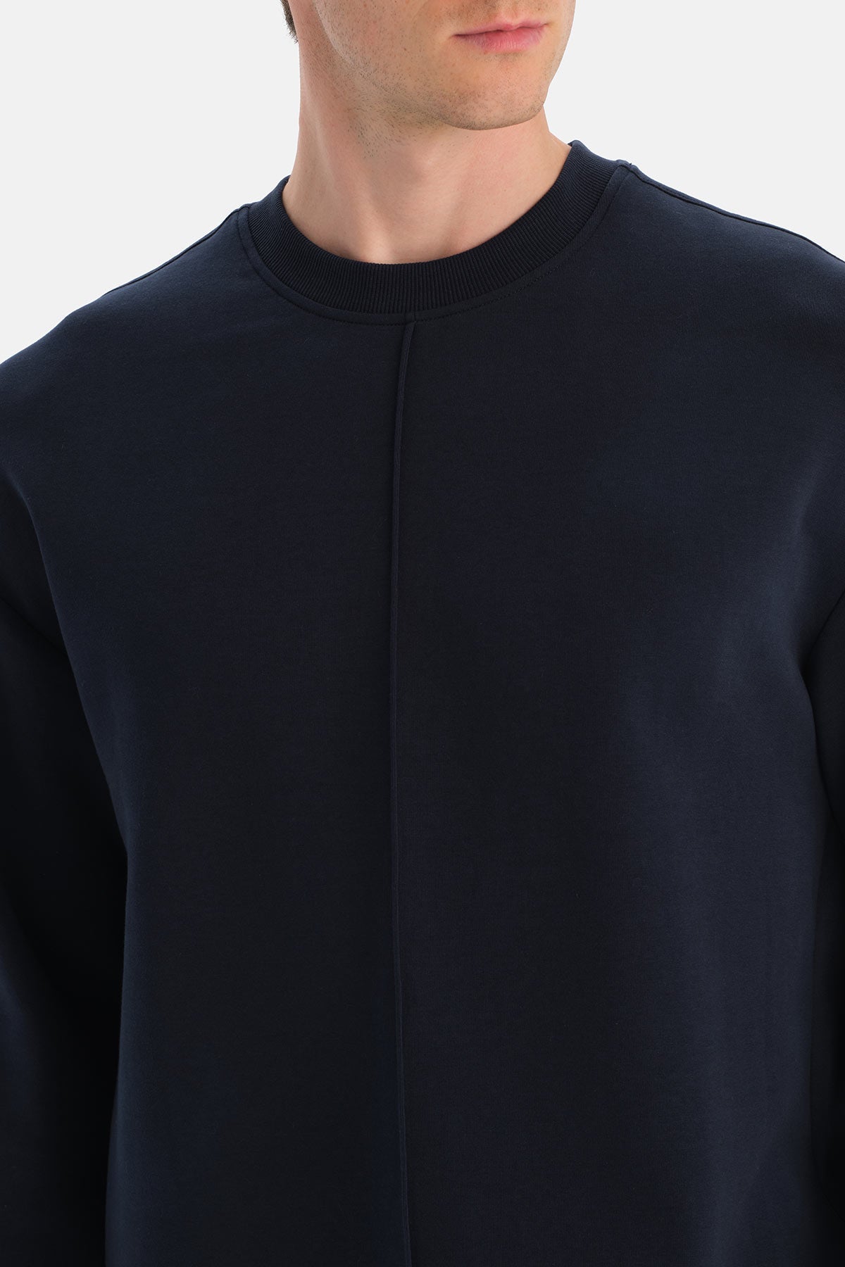 Nervür Detayli Uzun Kollu Sweatshirt