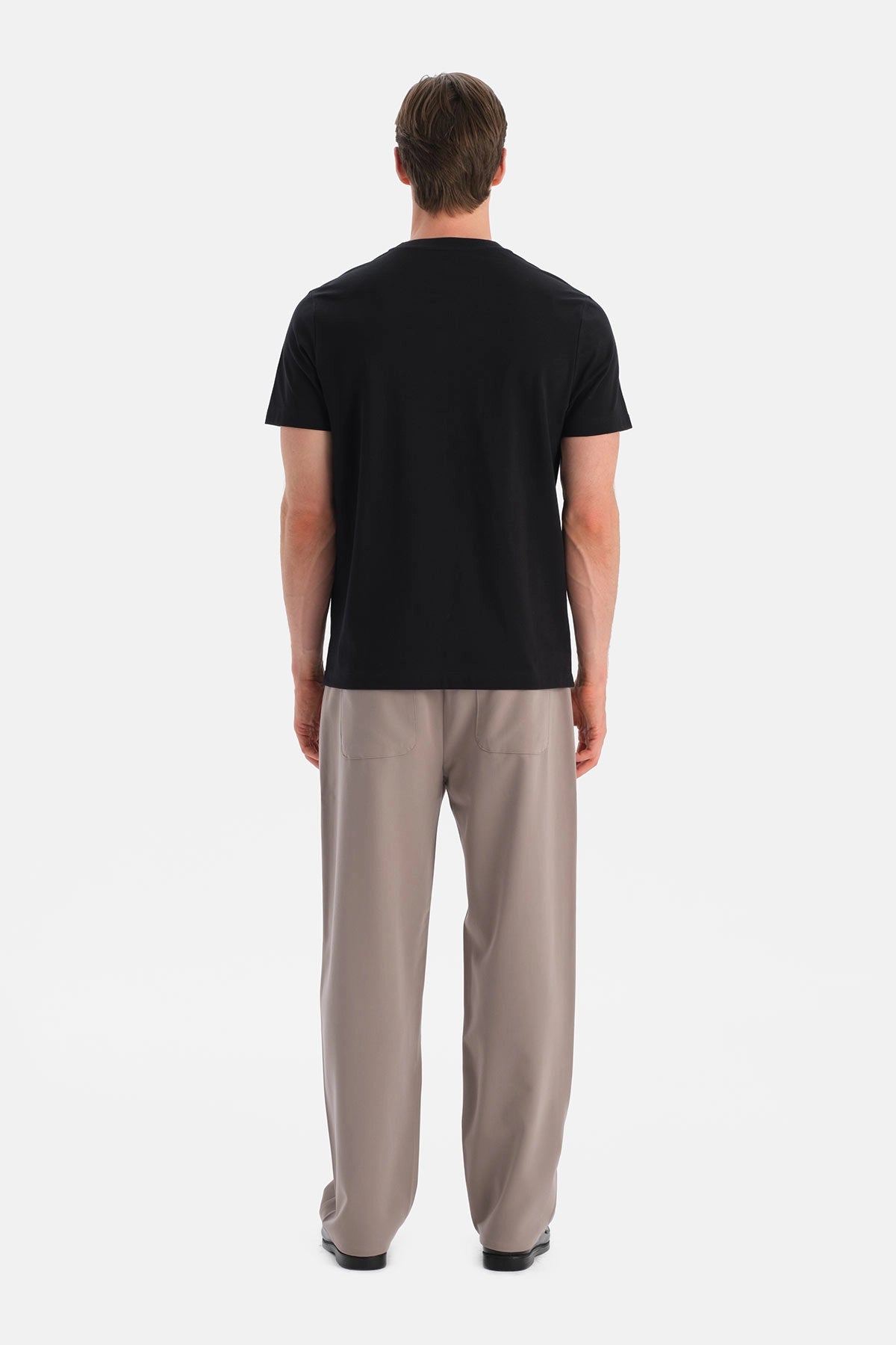 Yakasi Biyeli Kisa Kollu Regular Tişört