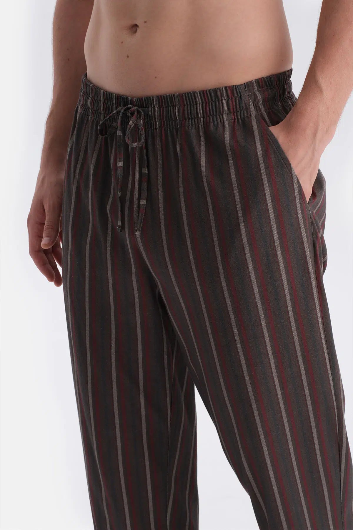 Kisa Kollu Alti Çizgili Tişört Pantolon Takim