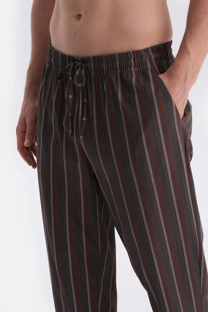 Kisa Kollu Alti Çizgili Tişört Pantolon Takim