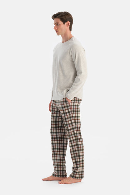 Reglan Kollu Tişört Pantolon Takim