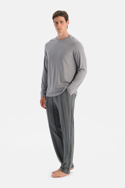 Dikiş Ve Cep Detayli Tişört Pantolon Takim