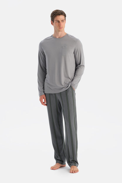 Dikiş Ve Cep Detayli Tişört Pantolon Takim