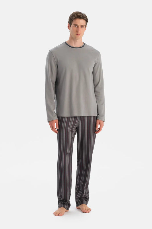 Uzun Kollu Bisiklet Yaka Tişört Pantolon Takim