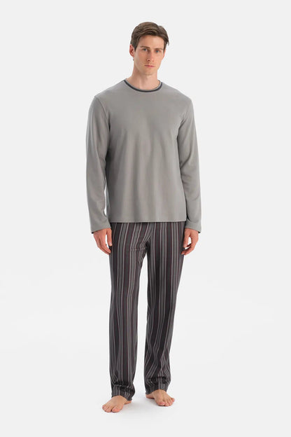 Uzun Kollu Bisiklet Yaka Tişört Pantolon Takim