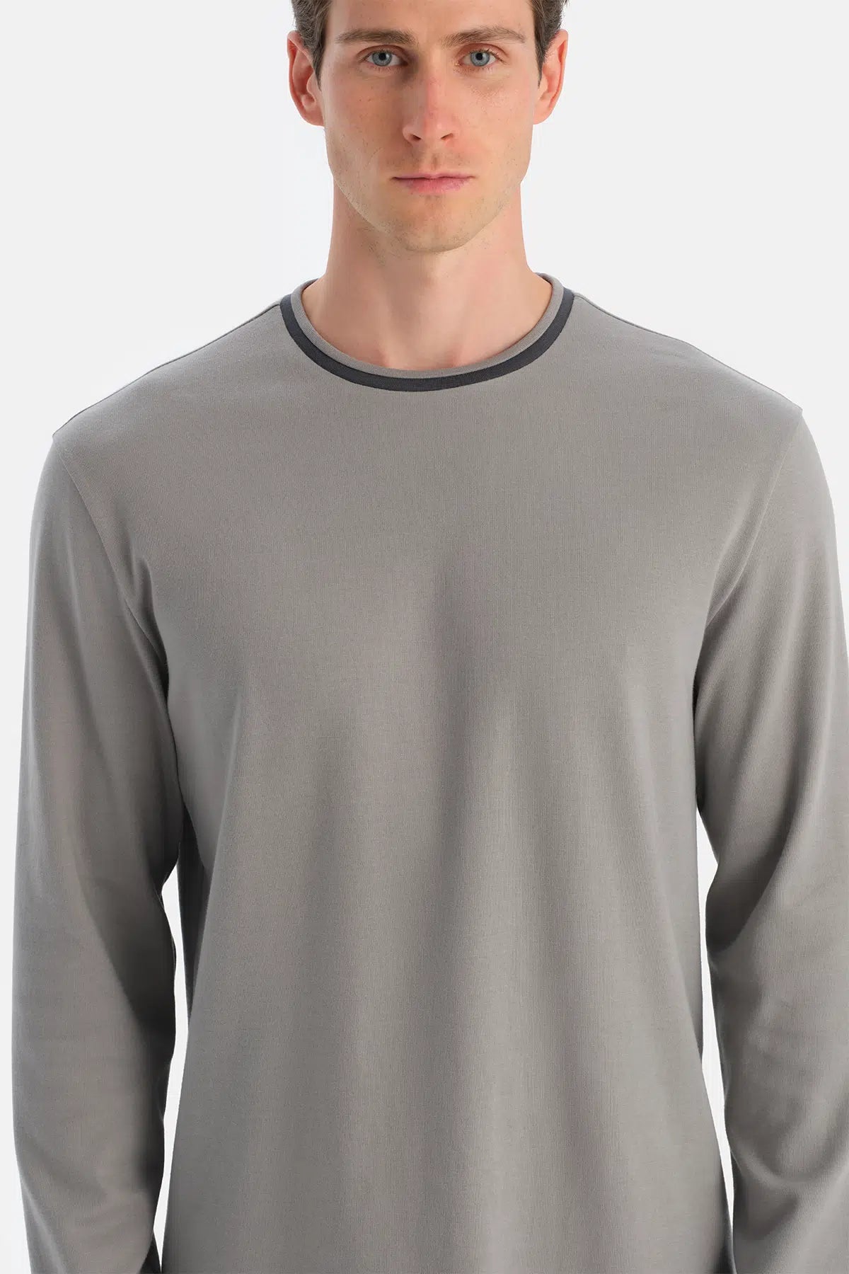 Uzun Kollu Bisiklet Yaka Tişört Pantolon Takim