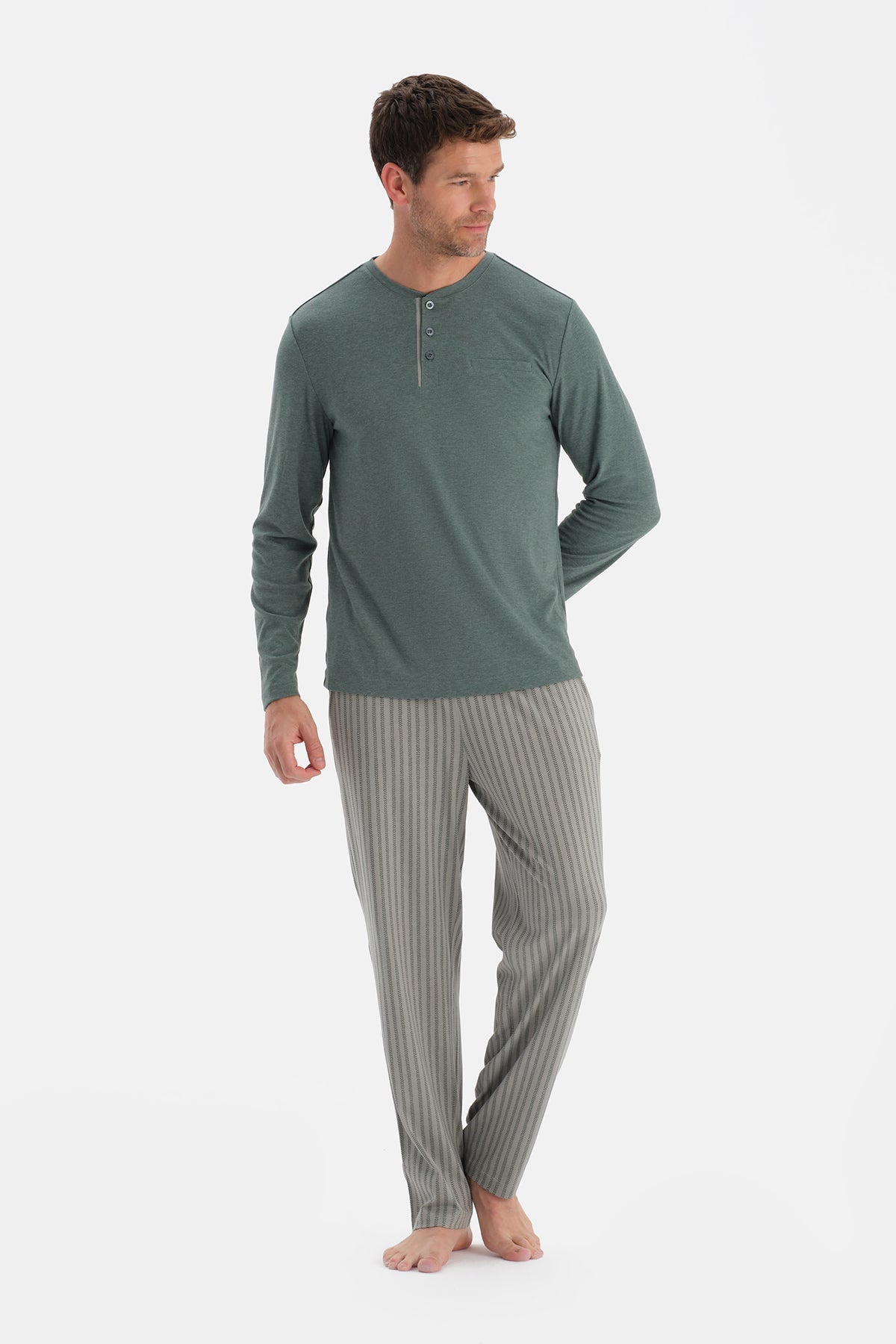 Uzun Kollu Pat Ve Cep Detayli Pijama Takim