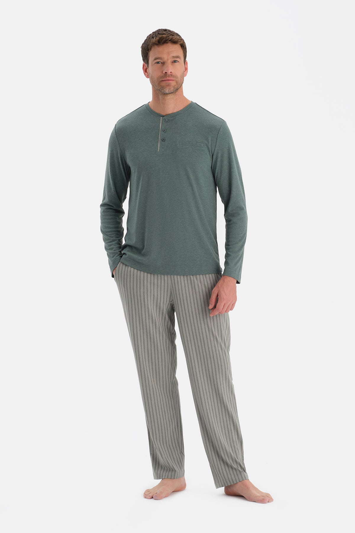 Uzun Kollu Pat Ve Cep Detayli Pijama Takim