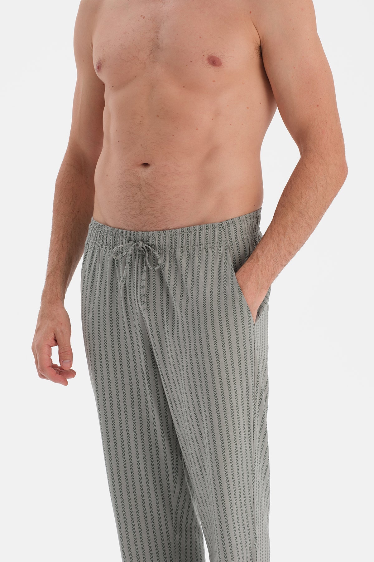 Uzun Kollu Pat Ve Cep Detayli Pijama Takim