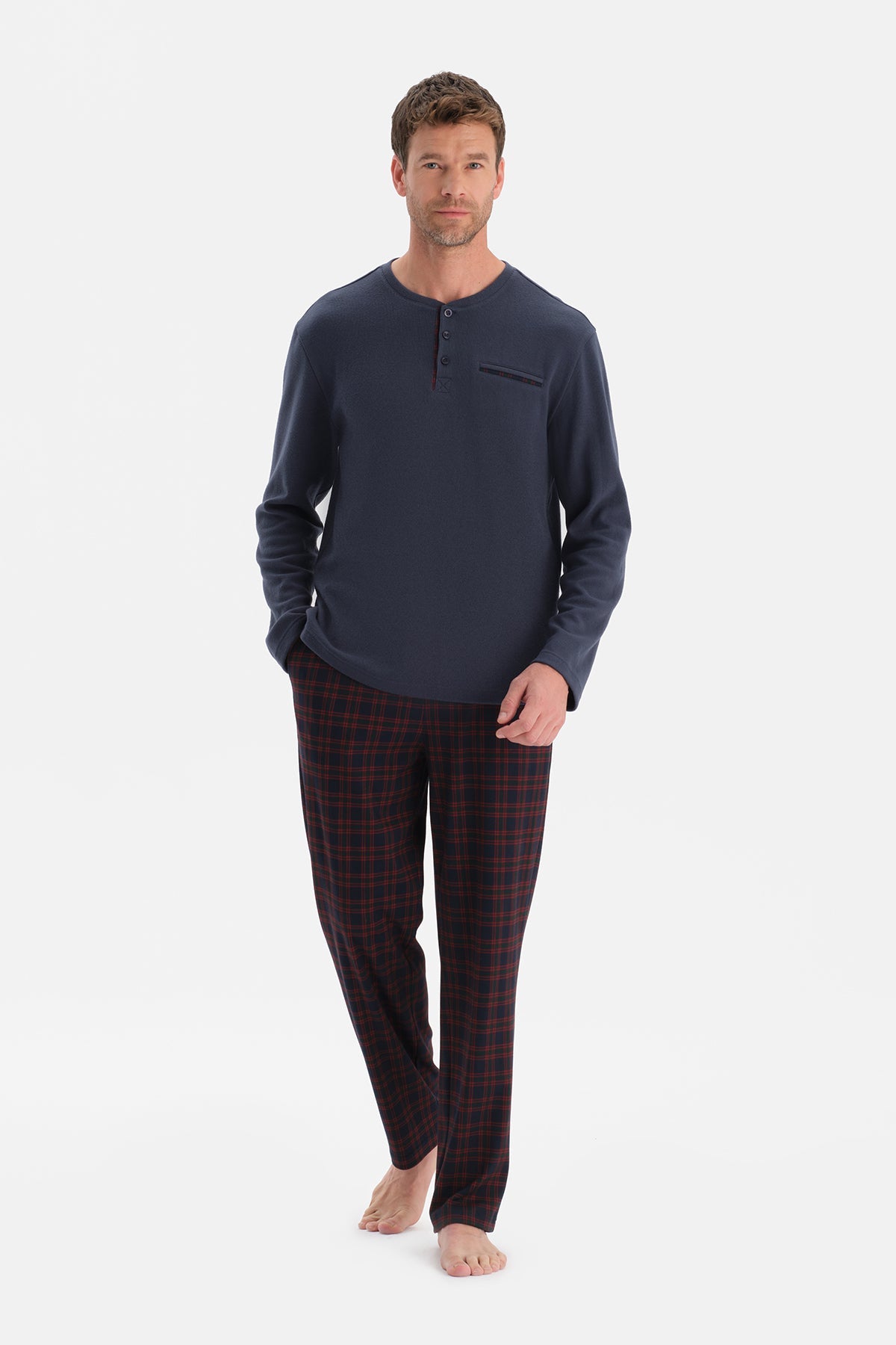 Uzun Kollu Pat Ve Cep Detayli Tişört Pantolon Takim