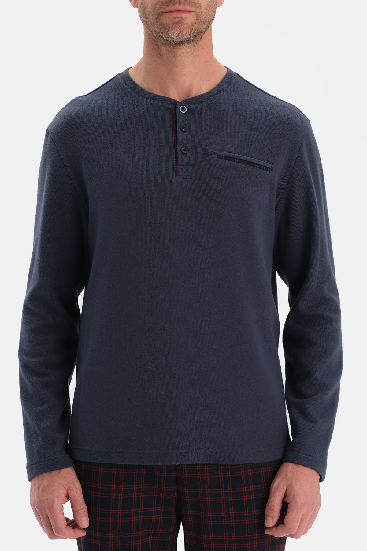 Uzun Kollu Pat Ve Cep Detayli Tişört Pantolon Takim