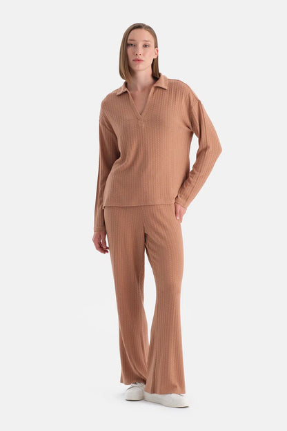 Mocha Örgü Detaylı Polo Yaka Tişört