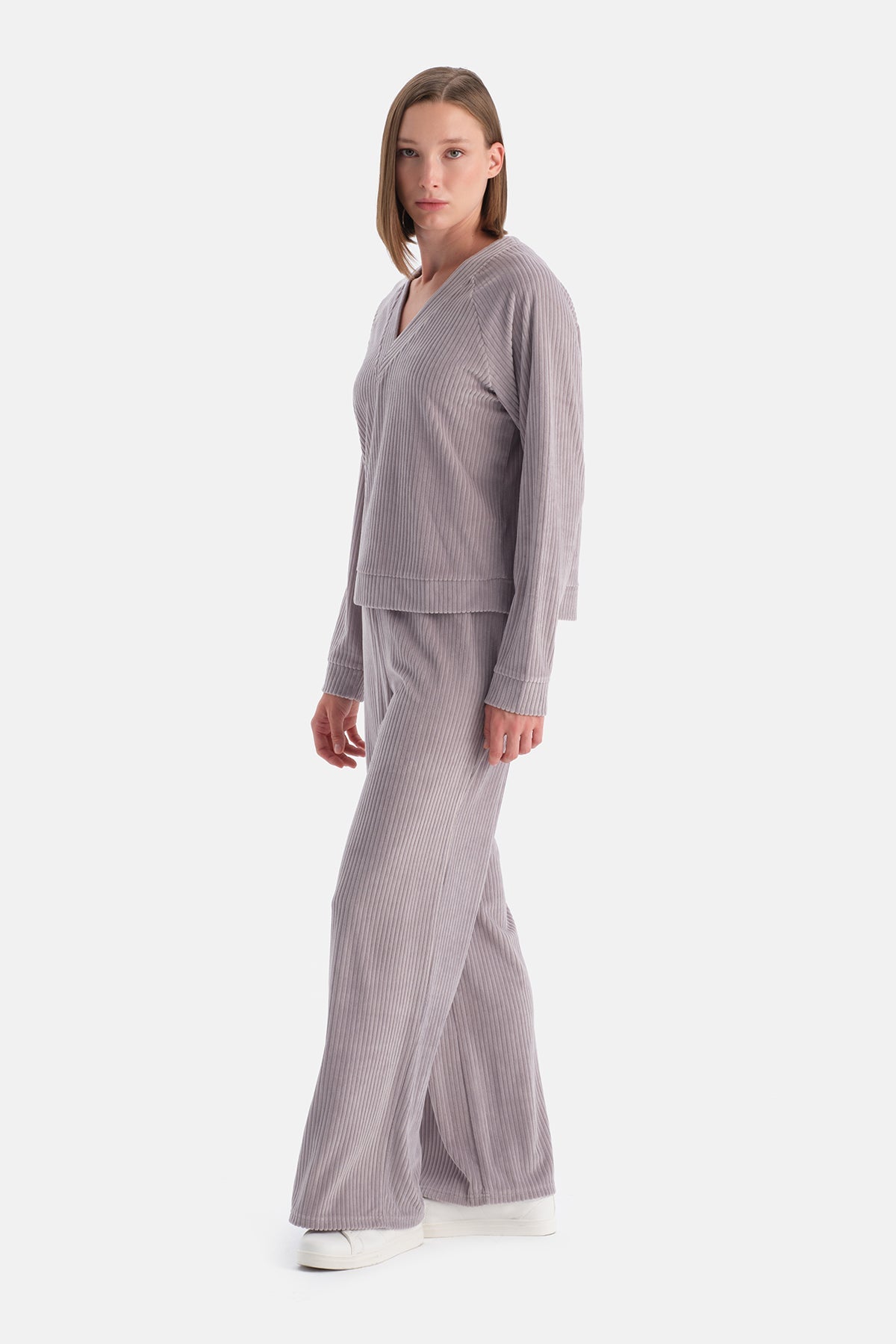 Açık Lila V Yaka Uzun Kollu Kadife Sweatshırt