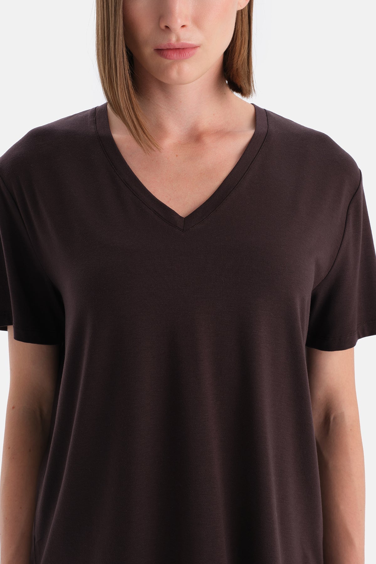 Kadin V Yaka Tişört