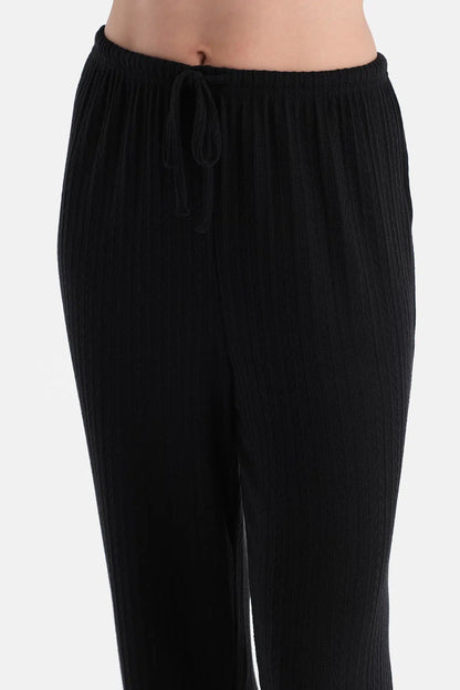 Siyah Örgü Detaylı Pantolon