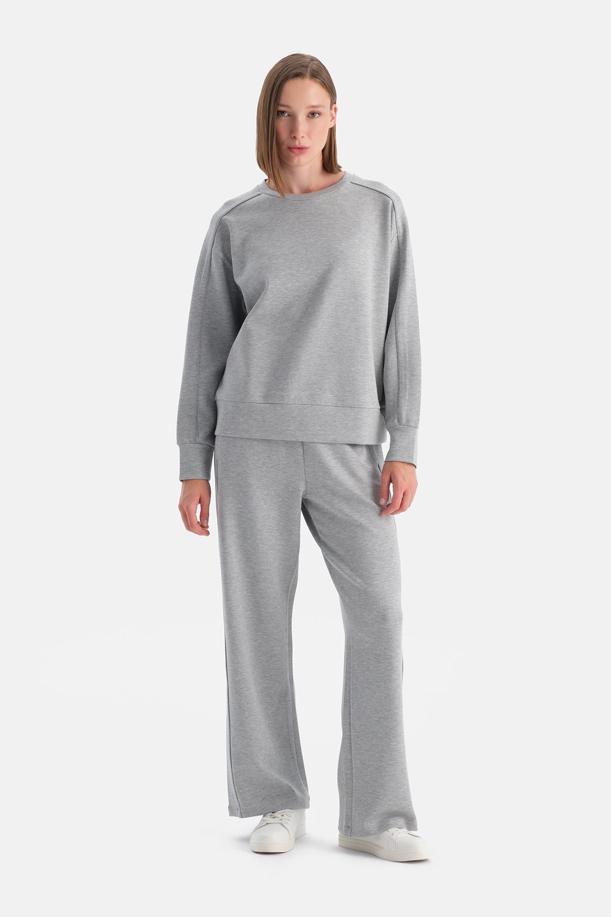 Yan Şerit Detayli Bol Paça Polyviskon Pantolon