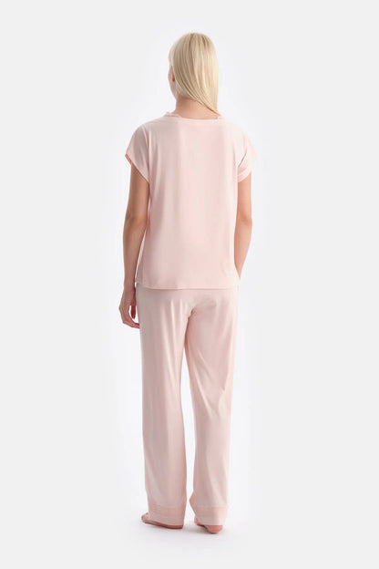 Dantel Detayli Kayik Yaka Tişört Pantolon Takim