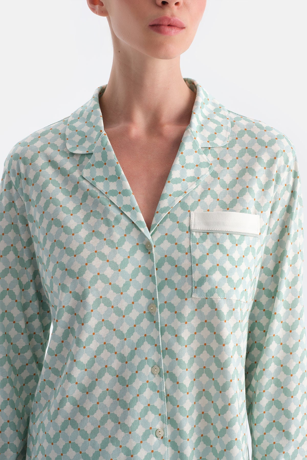 Geometrik Desenli Gömlek Pantolon Takim