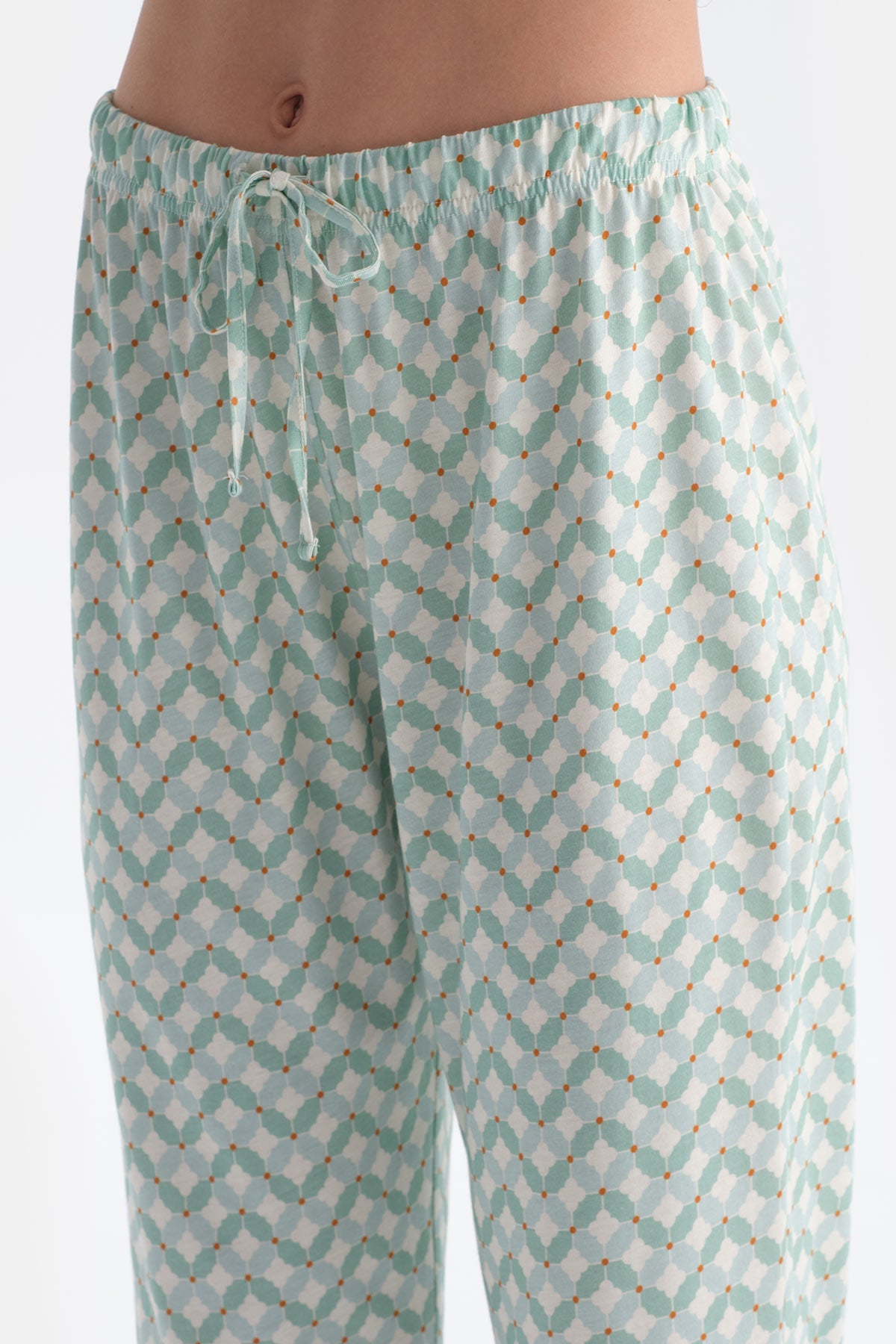 Geometrik Desenli Gömlek Pantolon Takim