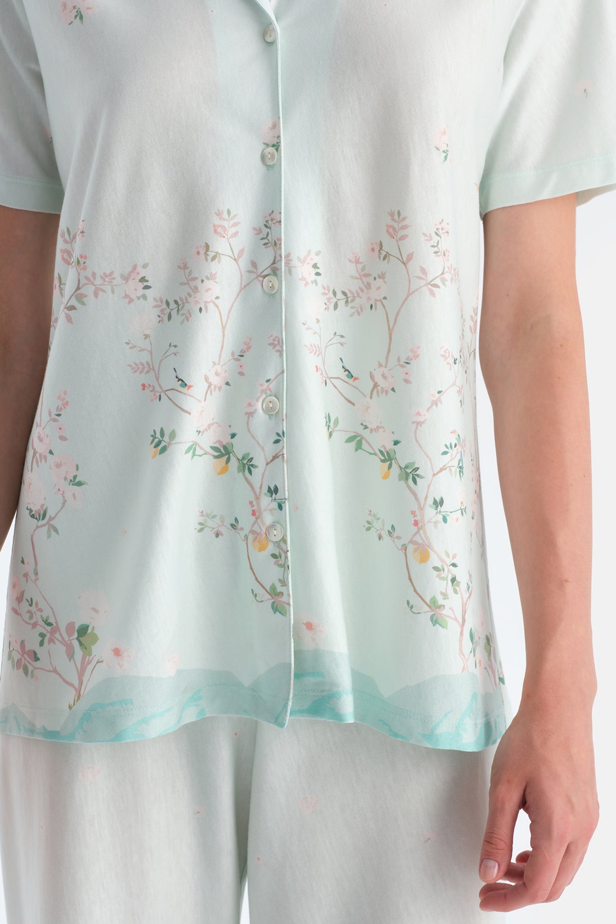 Çiçek Desenli Gömlek Pantolon Takim