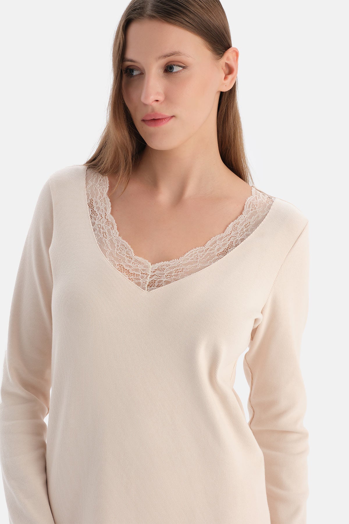 Dantelli Kaşkorse Tişört Pantolon Takim