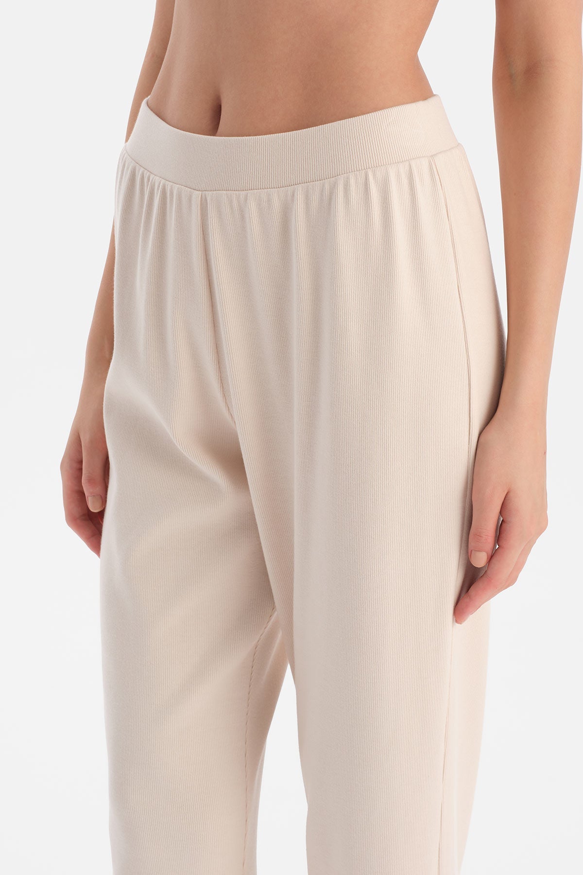 Dantelli Kaşkorse Tişört Pantolon Takim