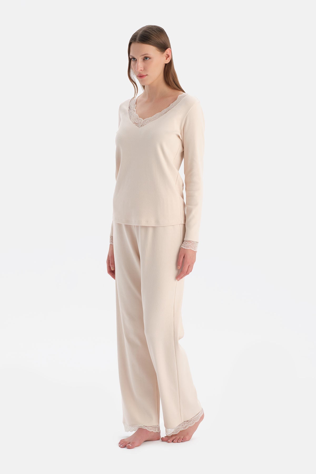 Dantelli Kaşkorse Tişört Pantolon Takim