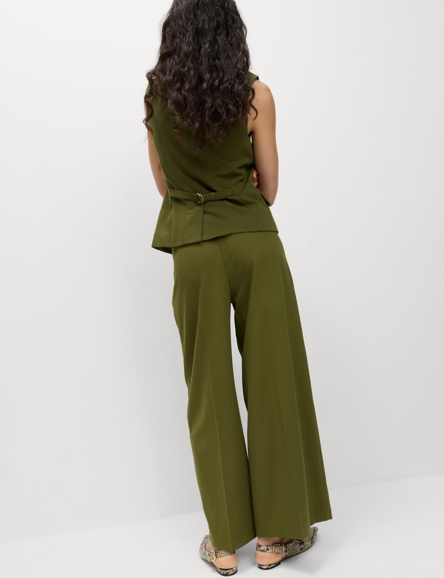 Plise Detaylı Geniş Paça Pantolon