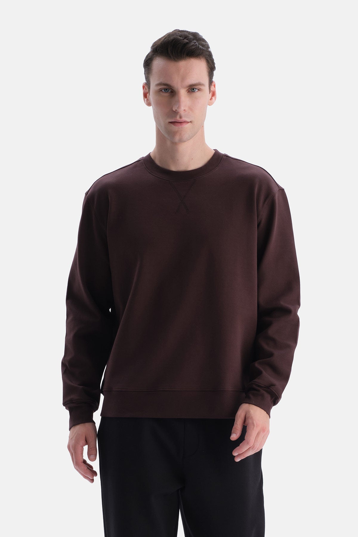 Kahverengi Bis Yaka Dikiş Detaylı Interlok Sweatshirt