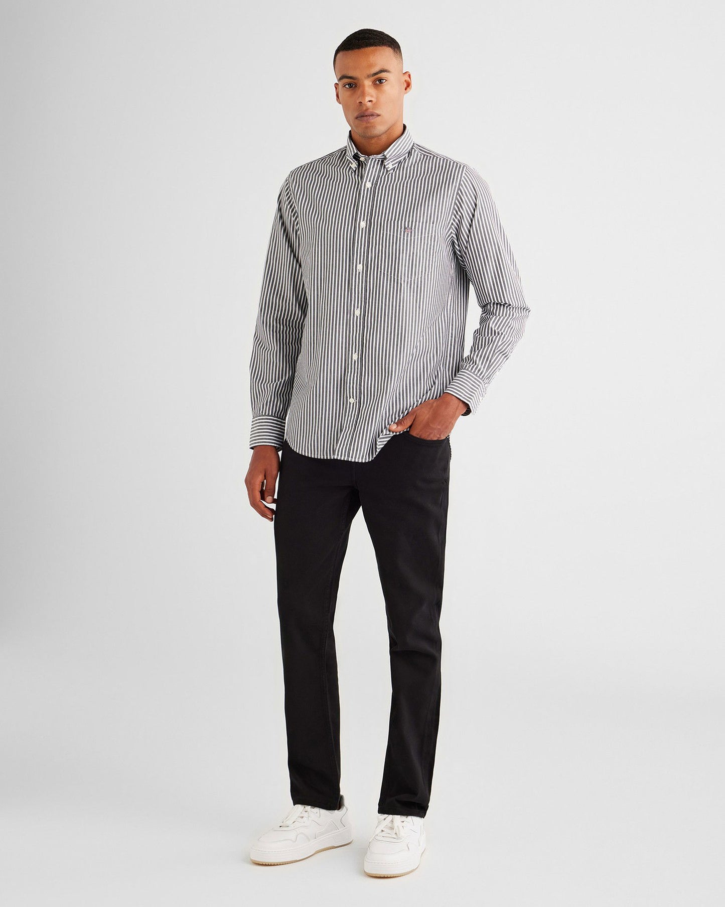 Gant Erkek Siyah Regular Fit Düğmeli Yaka Çizgili Gömlek