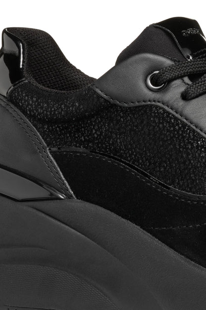 Geox Kadın Siyah Spherica Ec13 Bağcıklı Kalın Taban Deri Sneaker